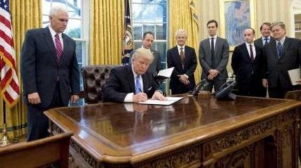 Приговор Порошенко лёг Трампу на стол Приговор Порошенко лёг Трампу на стол