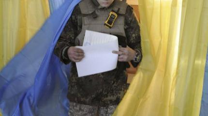 Почему армия не поддерживает главнокомандующего Порошенко Почему армия не поддерживает главнокомандующего Порошенко