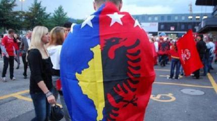 Албанец напал на сербских журналистов Албанец напал на сербских журналистов