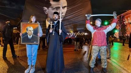 Факельное шествие в честь Бандеры по Киеву изменило маршрут Факельное шествие в честь Бандеры по Киеву изменило маршрут