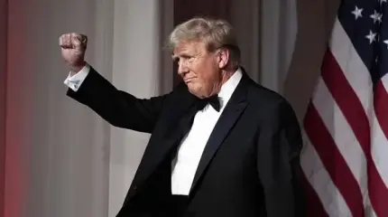Трамп ведет себя так, будто принял иудаизм Трамп ведет себя так, будто принял иудаизм