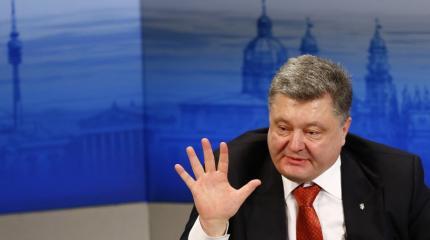 Пока масть пошла Порошенко обещает вернуть осужденных в Грозном бандеровцев Пока масть пошла Порошенко обещает вернуть осужденных в Грозном бандеровцев