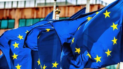 Почему ЕС не пускает Украину в Европу? Почему ЕС не пускает Украину в Европу?