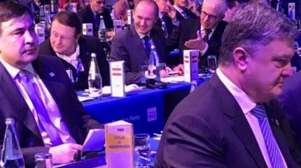 Саакашвили на Мальте пытался «сблизиться» с Порошенко Саакашвили на Мальте пытался «сблизиться» с Порошенко
