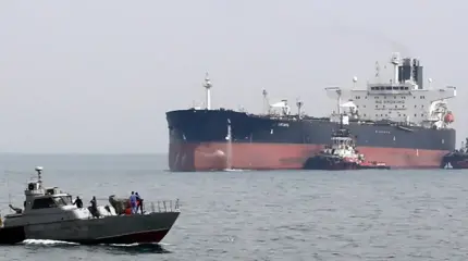 Британия затеяла нефтяную катастрофу ради новых санкций Британия затеяла нефтяную катастрофу ради новых санкций