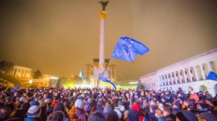Запад устроил «евромайдан» ради холодной войны с Россией Запад устроил «евромайдан» ради холодной войны с Россией