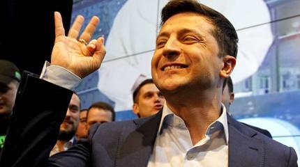 «Гламурный бандеровец» Зеленский делает то, на что не решился Порошенко «Гламурный бандеровец» Зеленский делает то, на что не решился Порошенко