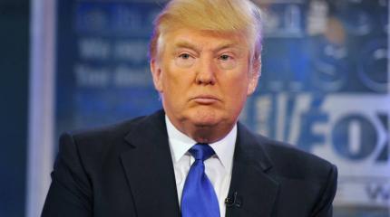 Трамп набирает очки, оскорбляя демократов, республиканцев и мексиканцев Трамп набирает очки, оскорбляя демократов, республиканцев и мексиканцев