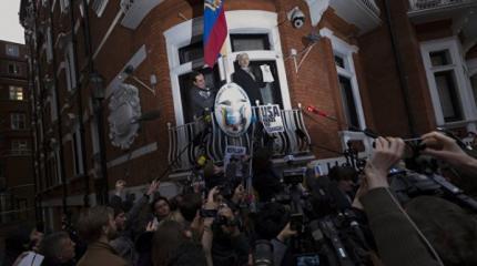 Главные «русские хакеры» — Эдвард Сноуден и Джулиан Ассанж Главные «русские хакеры» — Эдвард Сноуден и Джулиан Ассанж