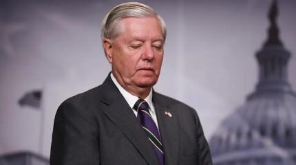 «Тихая дипломатия»: Зачем летит в Киев американский «ястреб»