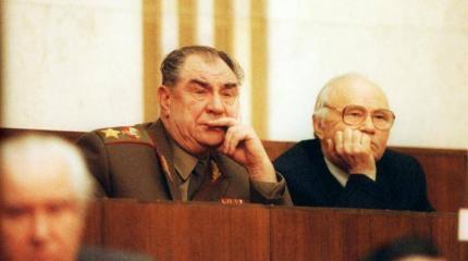 За преступления Горбачева ответят лейтенант и маршал За преступления Горбачева ответят лейтенант и маршал