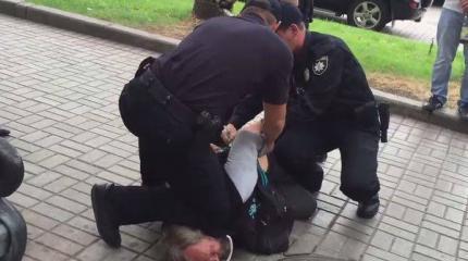 В ноябре Украина окончательно станет полицейским государством В ноябре Украина окончательно станет полицейским государством