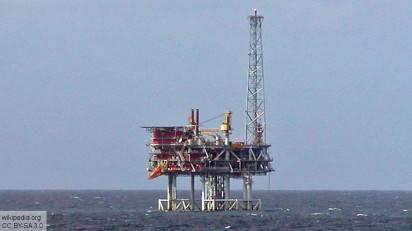 Иран грозится увеличить добычу нефти при отмене санкций Иран грозится увеличить добычу нефти при отмене санкций