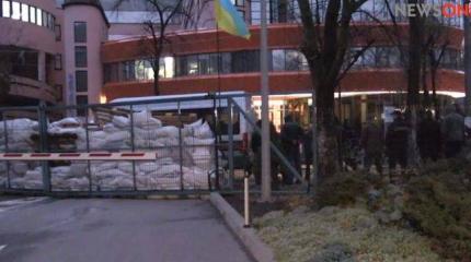 Кто стоит за захватом телеканала NewsOne в Киеве? Кто стоит за захватом телеканала NewsOne в Киеве?
