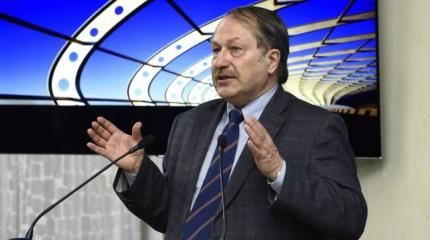 Тавровский: Близится глобальная «холодная война» Тавровский: Близится глобальная «холодная война»