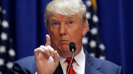 Трамп назвал своего конкурента маньяком Трамп назвал своего конкурента маньяком