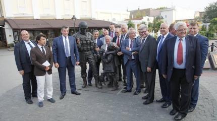 В Киеве жестко осадили французских депутатов за поездку в Крым В Киеве жестко осадили французских депутатов за поездку в Крым