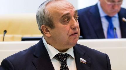 Клинцевич: американцы загребают жар чужими руками, пока не наступит дележка