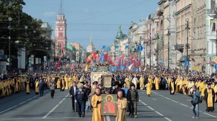Что показал крестный ход в Санкт-Петербурге Что показал крестный ход в Санкт-Петербурге
