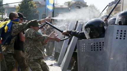 Слетели с катушек: бойцы АТО угрожают расправой украинским судьям и депутатам Слетели с катушек: бойцы АТО угрожают расправой украинским судьям и депутатам
