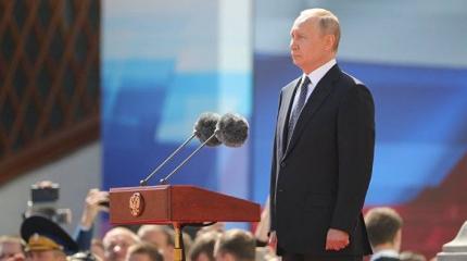 Владимир Путин позвал всех идти за собой на прорыв Владимир Путин позвал всех идти за собой на прорыв