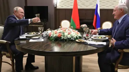 «Не слушать зарубежных советчиков»: Лукашенко подаёт сигнал не только Западу, но и Москве «Не слушать зарубежных советчиков»: Лукашенко подаёт сигнал не только Западу, но и Москве