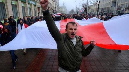 Москва, надеясь на «украинскую прививку», потеряла молодежь Белоруссии Москва, надеясь на «украинскую прививку», потеряла молодежь Белоруссии