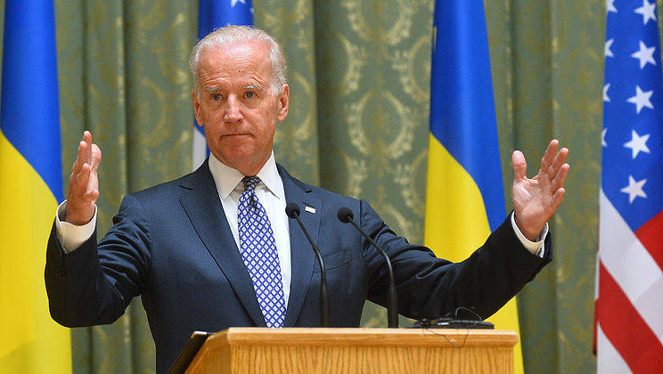 Украинский политический цирк: итоги тревожной недели