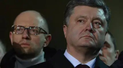 Порошенко намеренно обостряет отношения с Яценюком