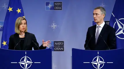 Ес умоляет Россию спасти их от Трампа
