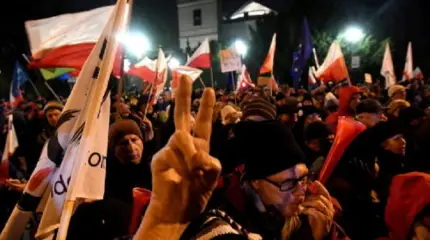 Крупнейший Майдан в Польше: правительство спасается бегством