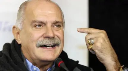 Михалков ужаснулся после визита в Ельцин-центр: такое в России недопустимо!