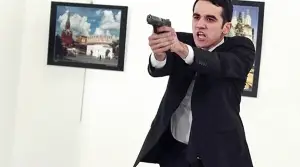 Убийца Карлова был его охранником