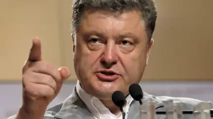 Порошенко потребовал ввести новые санкции против РФ