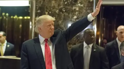 Как команда Обамы присягает на верность Трампу