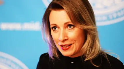 Дело в опыте: Захарова не помнит, как министр Сербии снял с неё мерки