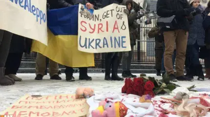 Посольство РФ снова в осаде: киевляне мстят за Алеппо