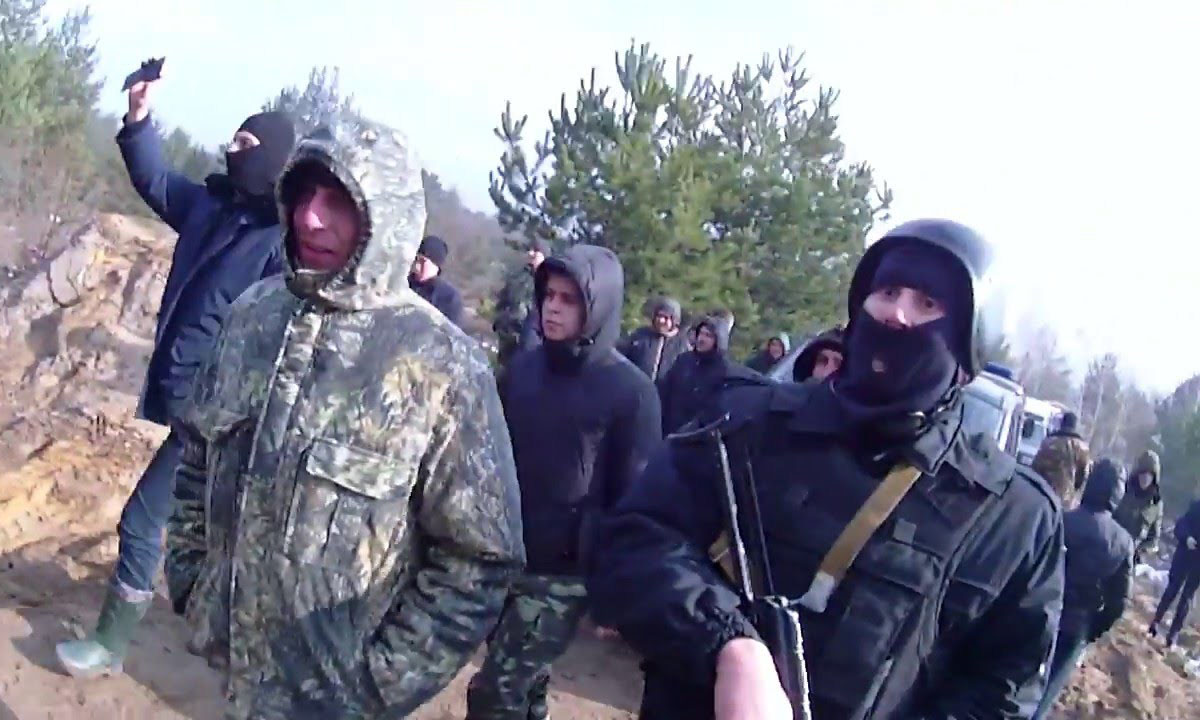 Безвластие на Украине и бунт в Ровно: двое раненых и три заложника