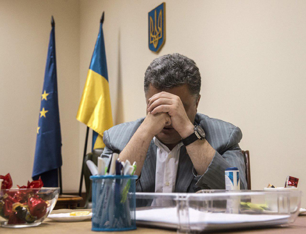 Порошенко ищет пути спасения: Будущее Украины на российских условиях?