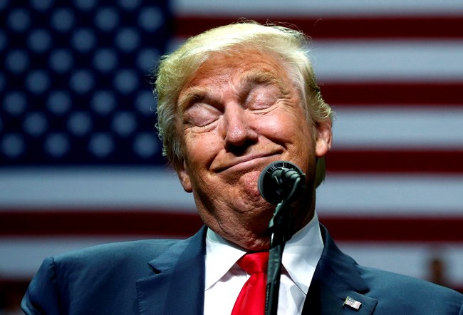 Сенаторы хотят запретить Трампу снимать санкции с России
