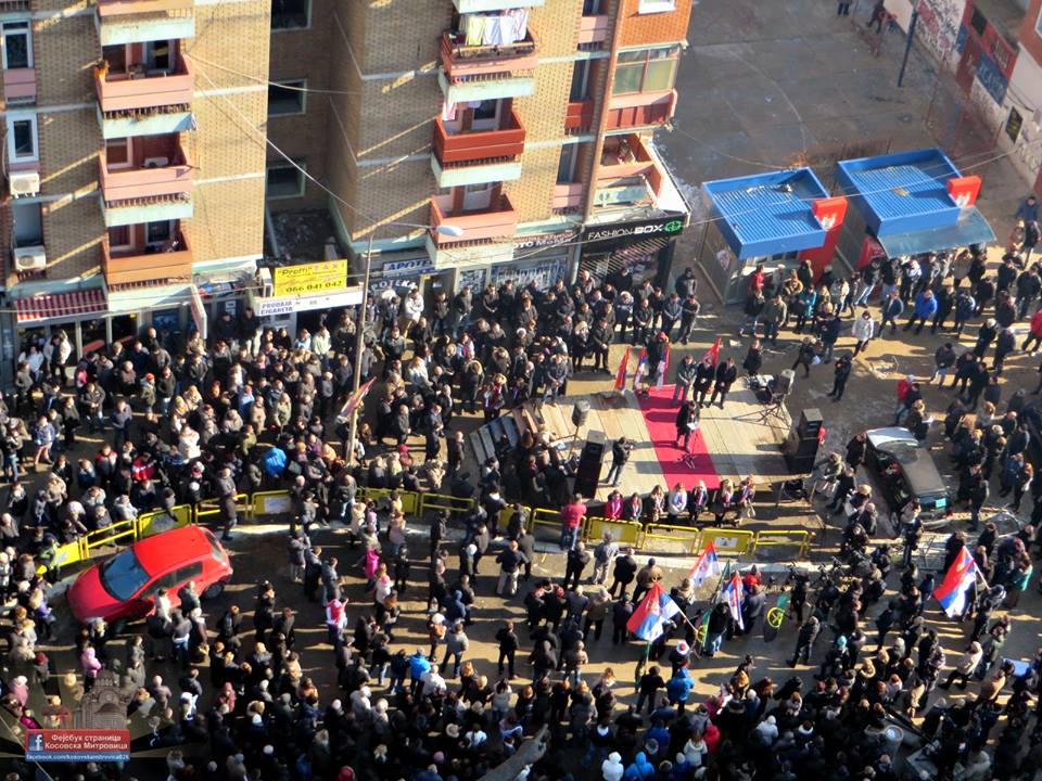 Тысячи сербов митинговали в Косово и Метохии