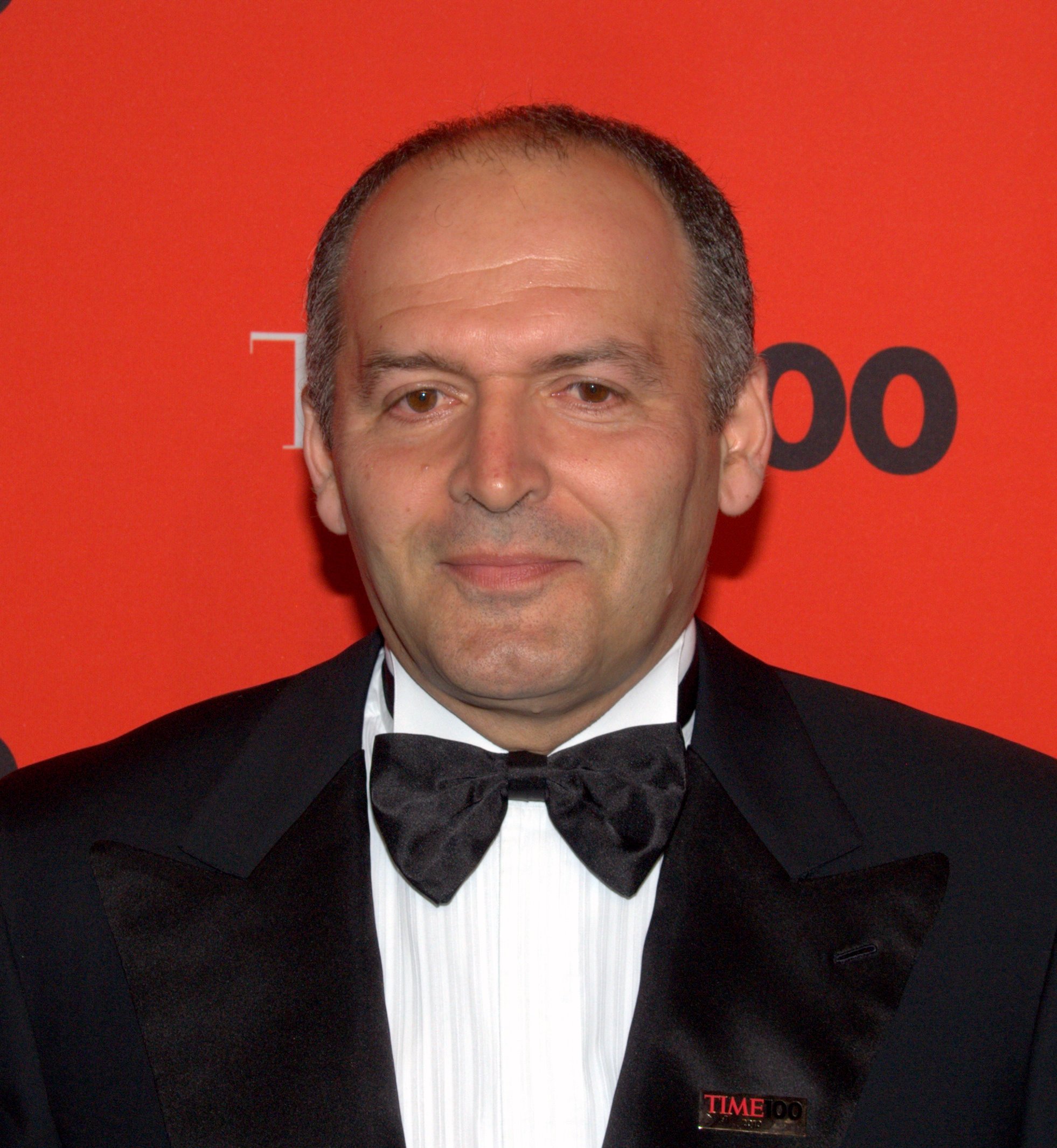 Позорная «капитуляция» Киева: заказчиком статьи Пинчука назван Порошенко