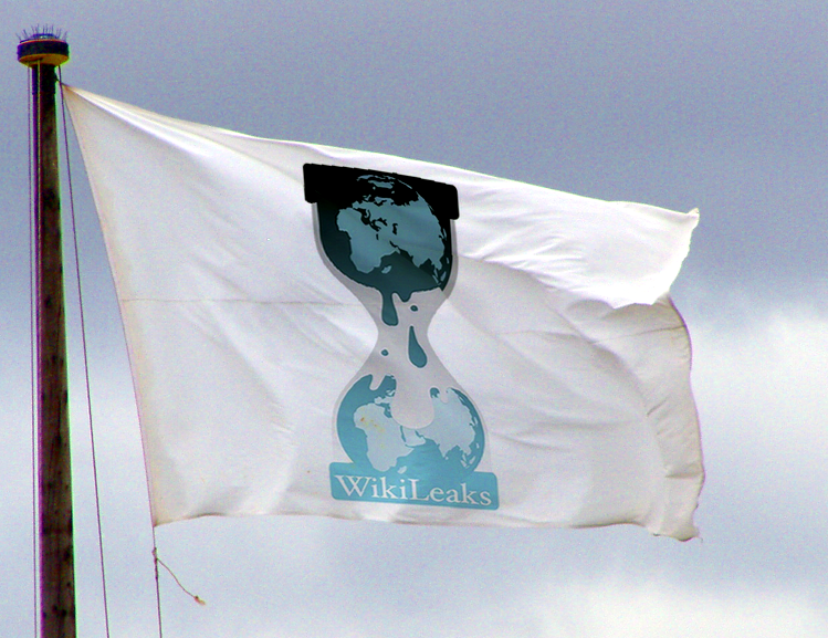 Обнародование преступлений Хиллари Клинтон в Wikileaks повесят на Россию