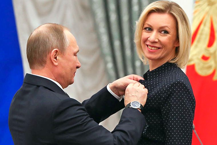 Мария Захарова получила орден от Путина