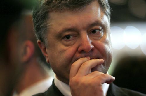Порошенко получил сигнал о кровавом перевороте: побег в Россию неизбежен