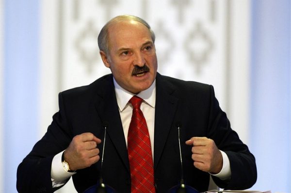 Амбиции зашкаливают: Батька опять скандалит