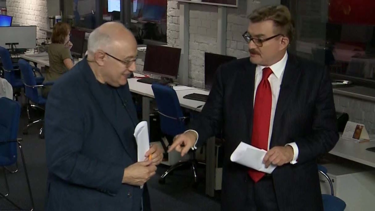 Порошенко покупает "Тонис", Ганапольского и Киселева