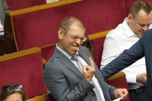 Январская Украина. Перезахоронения, торнадофил Денисенко, тоска бизнесменов