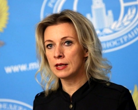 Захарова предложила надпись над входом в кабинет президента США