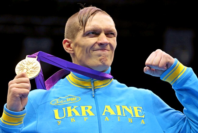 Боксер Усик резко ответил украинским журналистам на вопрос о Крыме
